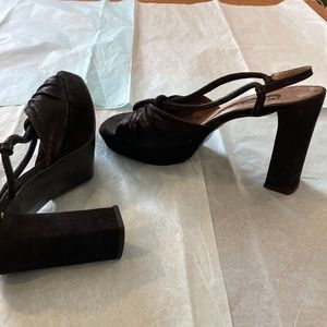 Martinez Valero platform shoes 👠